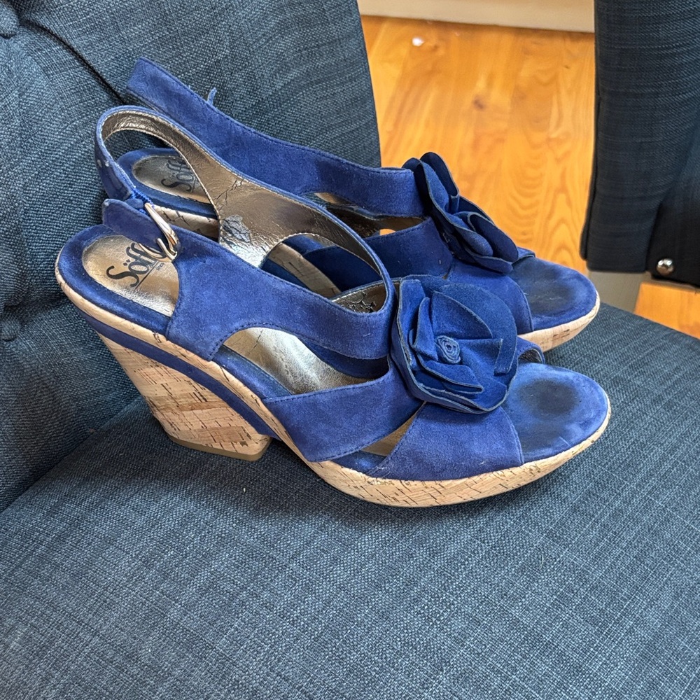 Stylish Blue Wedge Sandals size 11 by Sofft